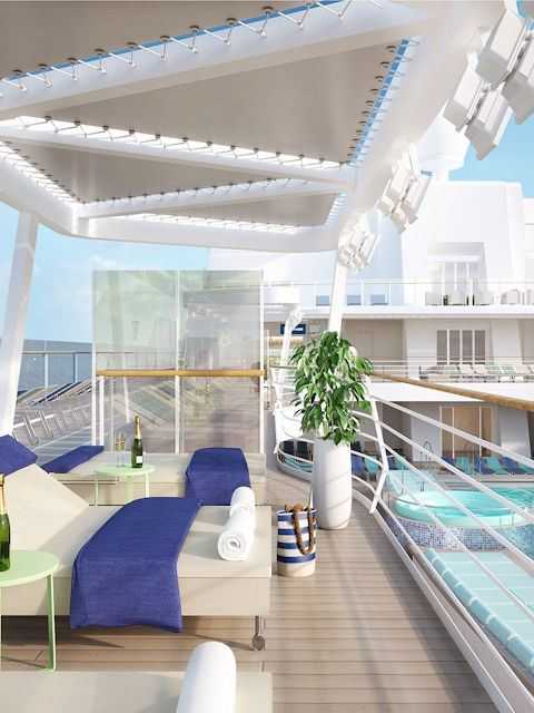 Elegante Sonnenliegen und privater Poolbereich auf dem Sonnendeck eines TUI Cruises Mein Schiff 2